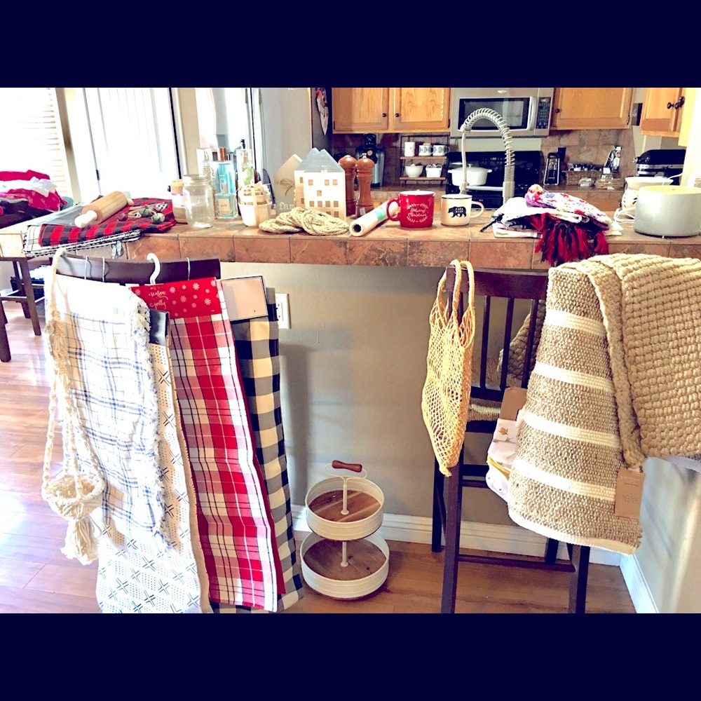 Getting ready to list all my farmhouse home decor ——see something u like first ? - Picture 2 of 11